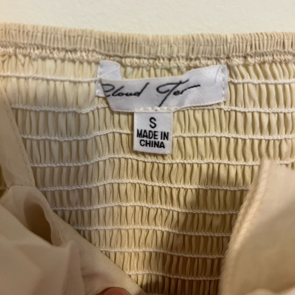 2/$30 Cloud Ten - Cream Spaghetti Strap Dressy Peplum Blouse Top Size Small - Picture 5 of 7